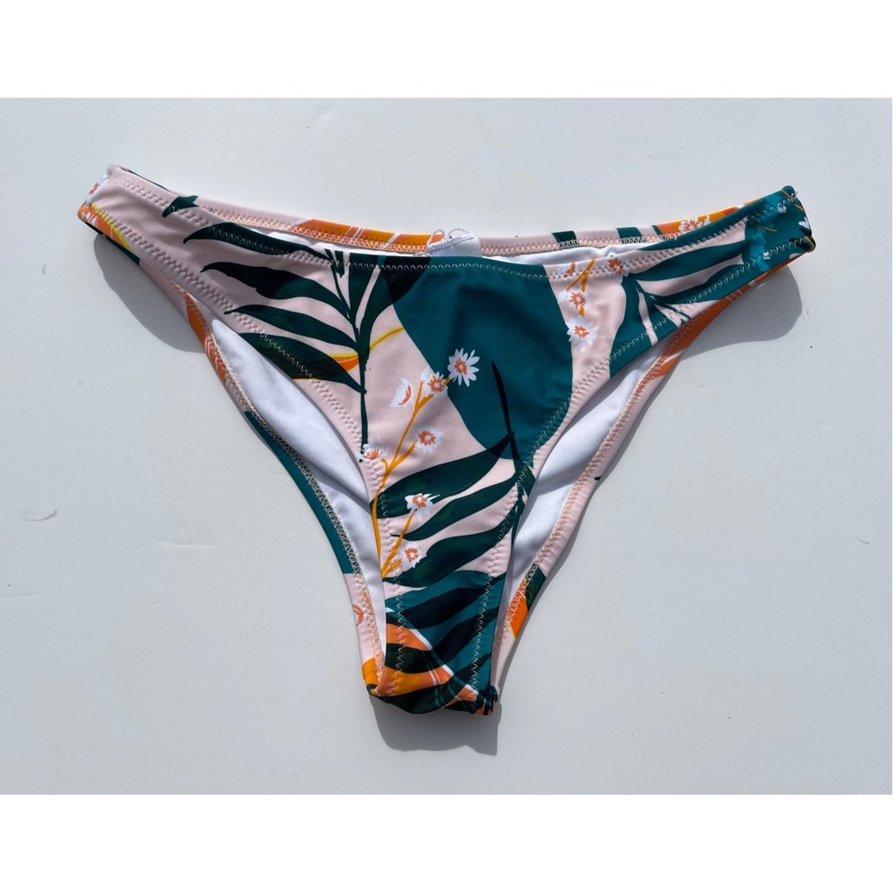 NWT Cupshe Tropical Bikini Bottom
